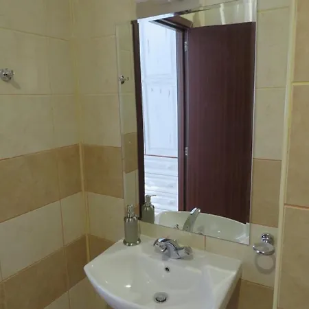 Flora Violet Nr 10 Apartman *